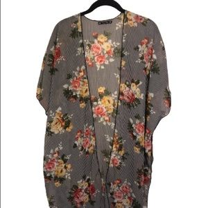 Try ! This Pin Striped Floral Kimono OS